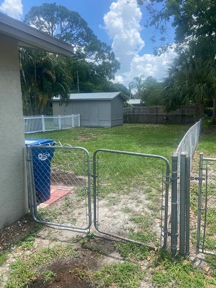 Building Photo - 5003 21st St W