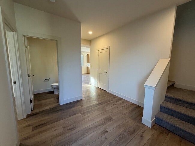 Building Photo - Move-in Special first month's rent free Now renting brand-new 3 bedroom, one study/Den, 2.5 bathr...