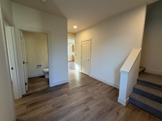 Building Photo - Now renting brand-new 3 bedroom, one study/Den, 2.5 bathroom House,  visit our website at www.sti...