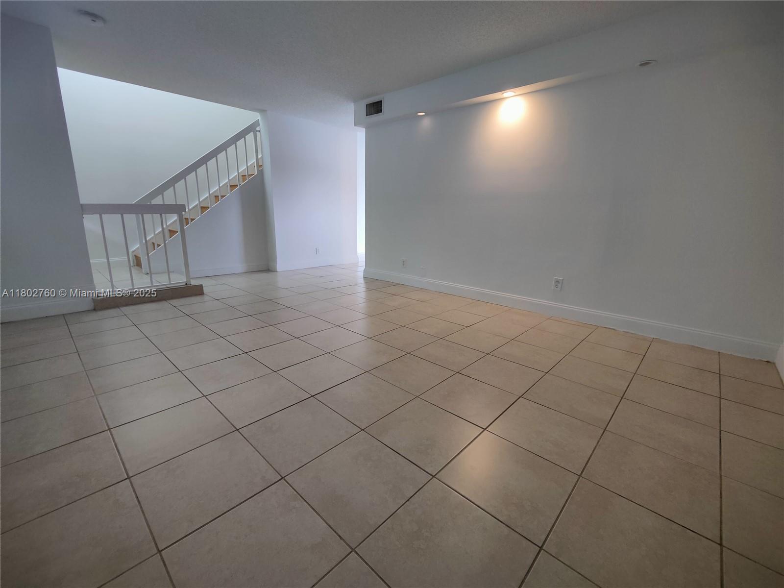 Building Photo - 181 Wimbledon Lake Dr