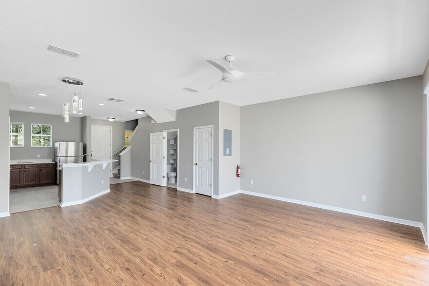Building Photo - 7340 Yoder St