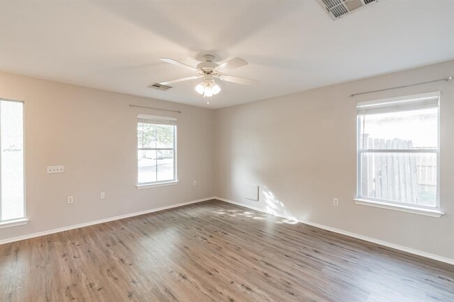 Building Photo - 11328 Hungry Horse Dr