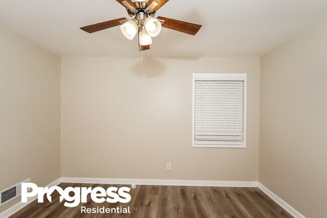 Building Photo - 924 Charles Ct