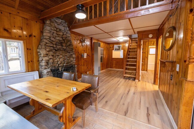 Building Photo - 2242 Deep Creek Dr