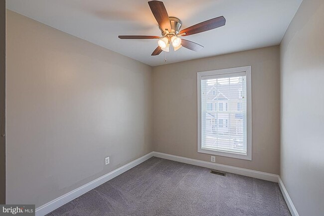 Building Photo - 3709 Fords Ln