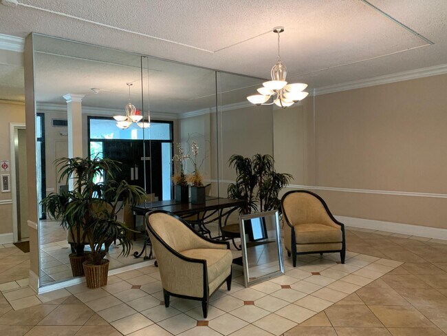 Building Photo - 500 Executive Center Dr