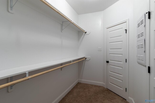 Building Photo - 17331 Fieldway Cir