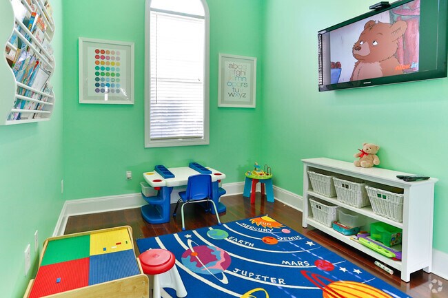 children's play room - Camden Stonecrest