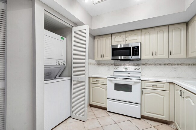 Building Photo - 3610 S Ocean Blvd