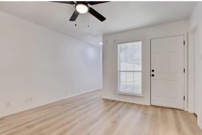 Building Photo - 403 N Burdette Ave
