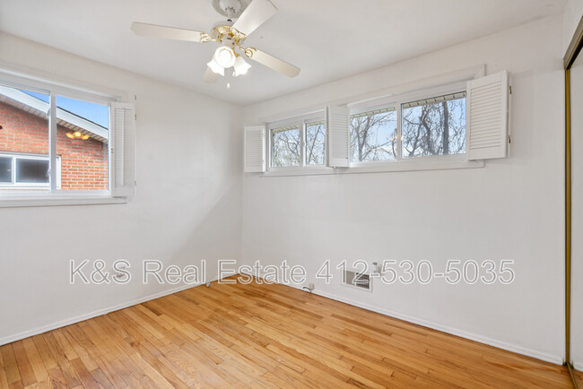 Building Photo - 370 Princeton Dr