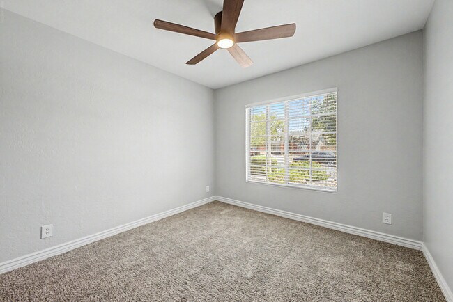 Building Photo - 2866 E Toledo Ct