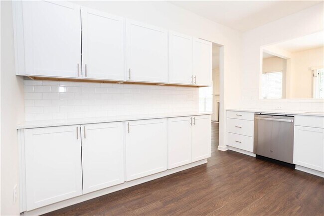 Building Photo - 4126 Royal Regency Cir