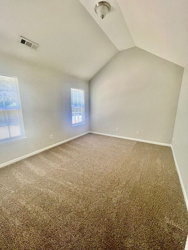 Building Photo - Come take a look at the gorgeous newly renovated 4 bedroom, 2.5 bath, 2 car garage home located i...