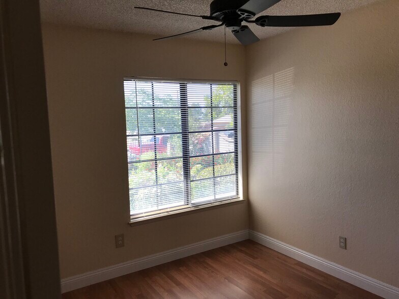 Building Photo - 24312 Dunlavy Ct