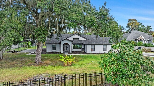 Building Photo - 15912 Willowdale Rd