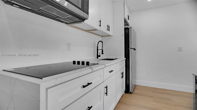 Building Photo - 32 SW 9th St