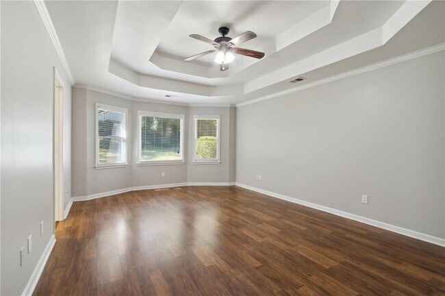 Building Photo - 356 Fenbrook Way SW