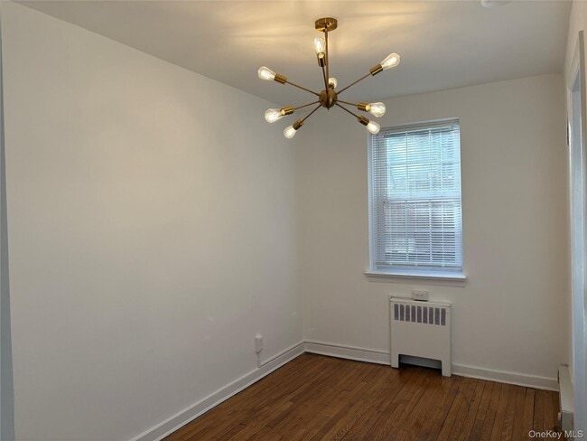 Building Photo - 291 Manville Rd