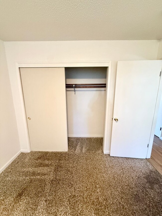 Building Photo - 2BR/1BA Fourplex Near Clark College