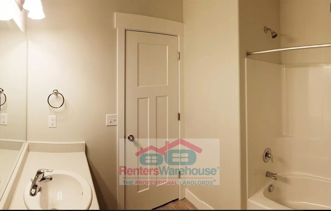 Building Photo - 13084 S Tortola Dr