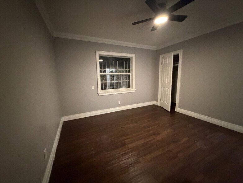 Building Photo - 505 E Columbus Dr