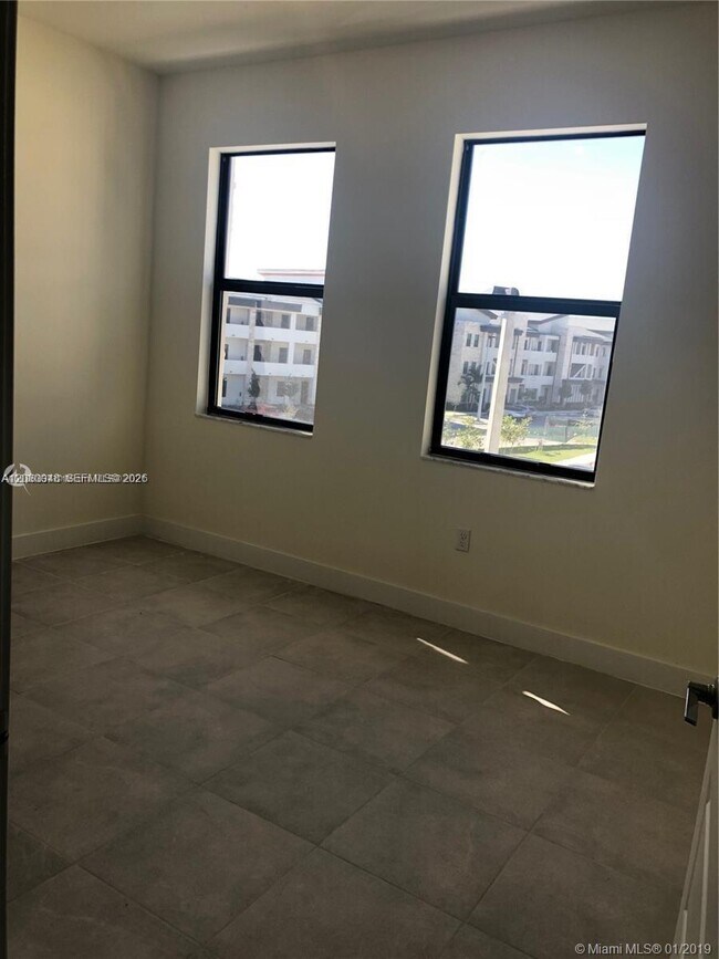 Building Photo - 7825 NW 104th Ave