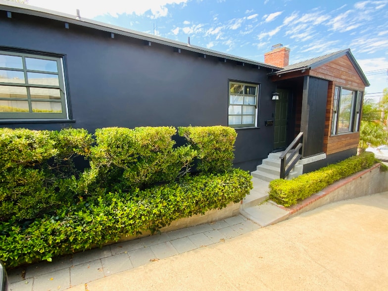 Building Photo - 3411 Zola St