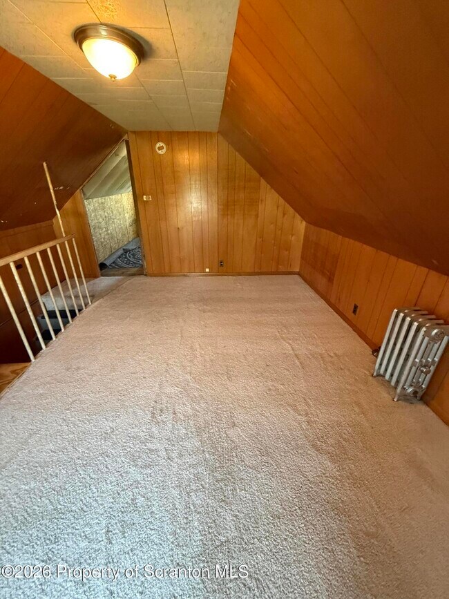 Building Photo - 1042 Taylor Ave