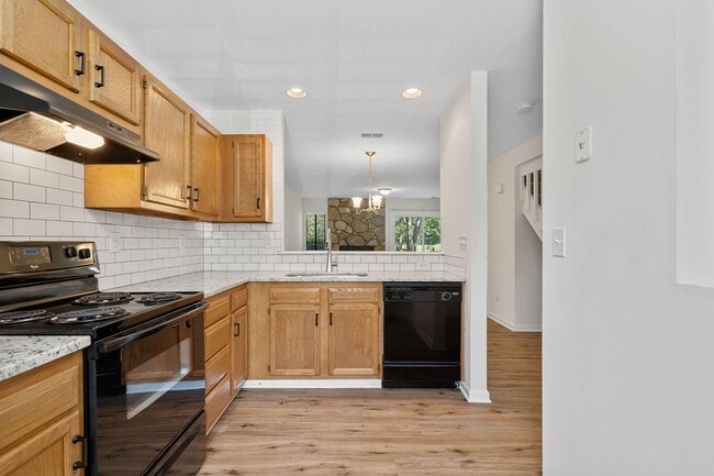 Building Photo - Raintree Country Club Townhome for Rent