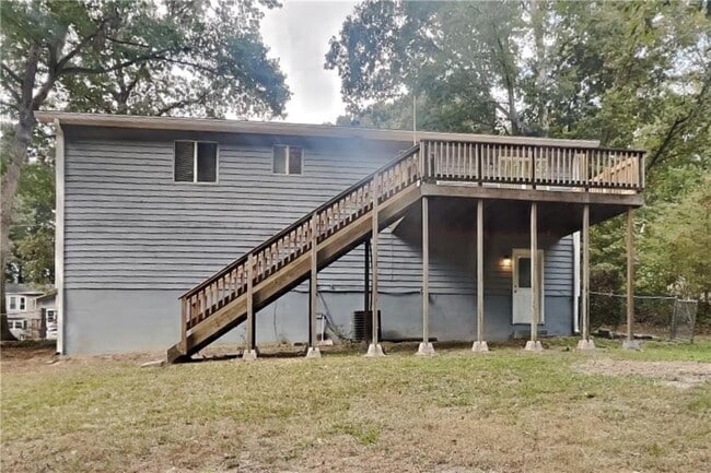 Building Photo - 1860 Lamplighter Way