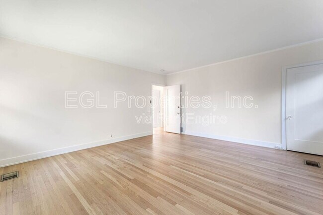 Building Photo - 1612 N Genesee Ave
