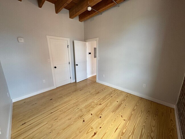 Building Photo - 45 Wingate St