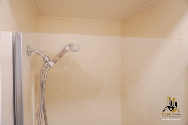 Building Photo - 3605 Larchmont Square Ln