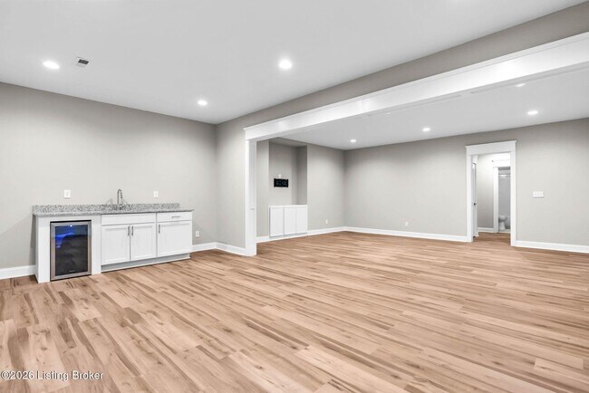 Building Photo - 6204 Moonseed St