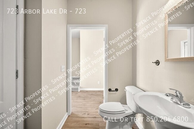 Building Photo - 723 Arbor Lake Dr