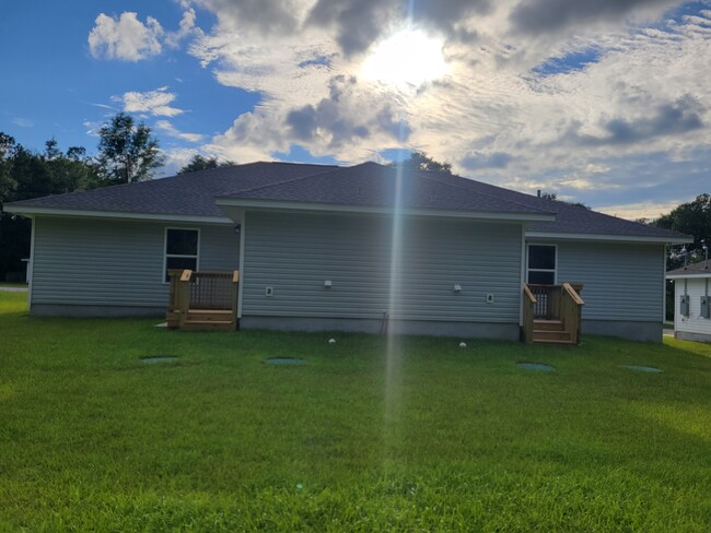 Building Photo - 7246 Pro Ln