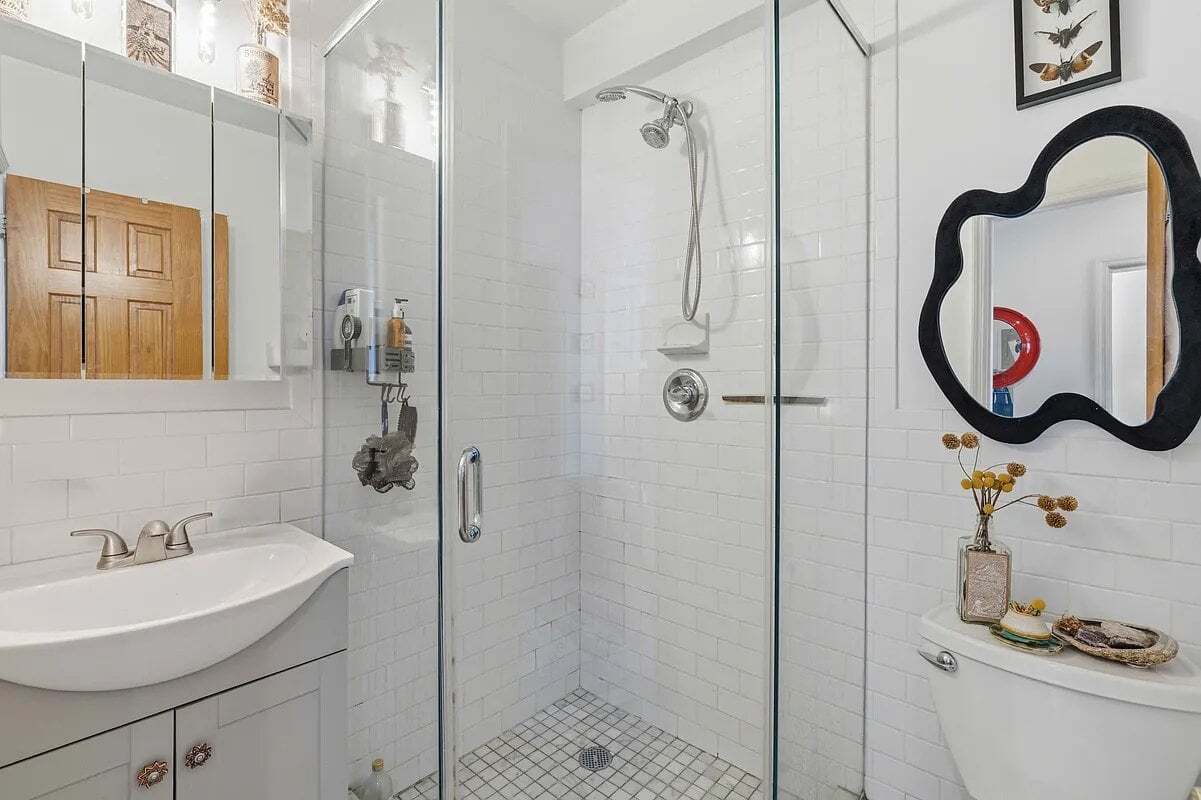 Building Photo - 50 Horatio St