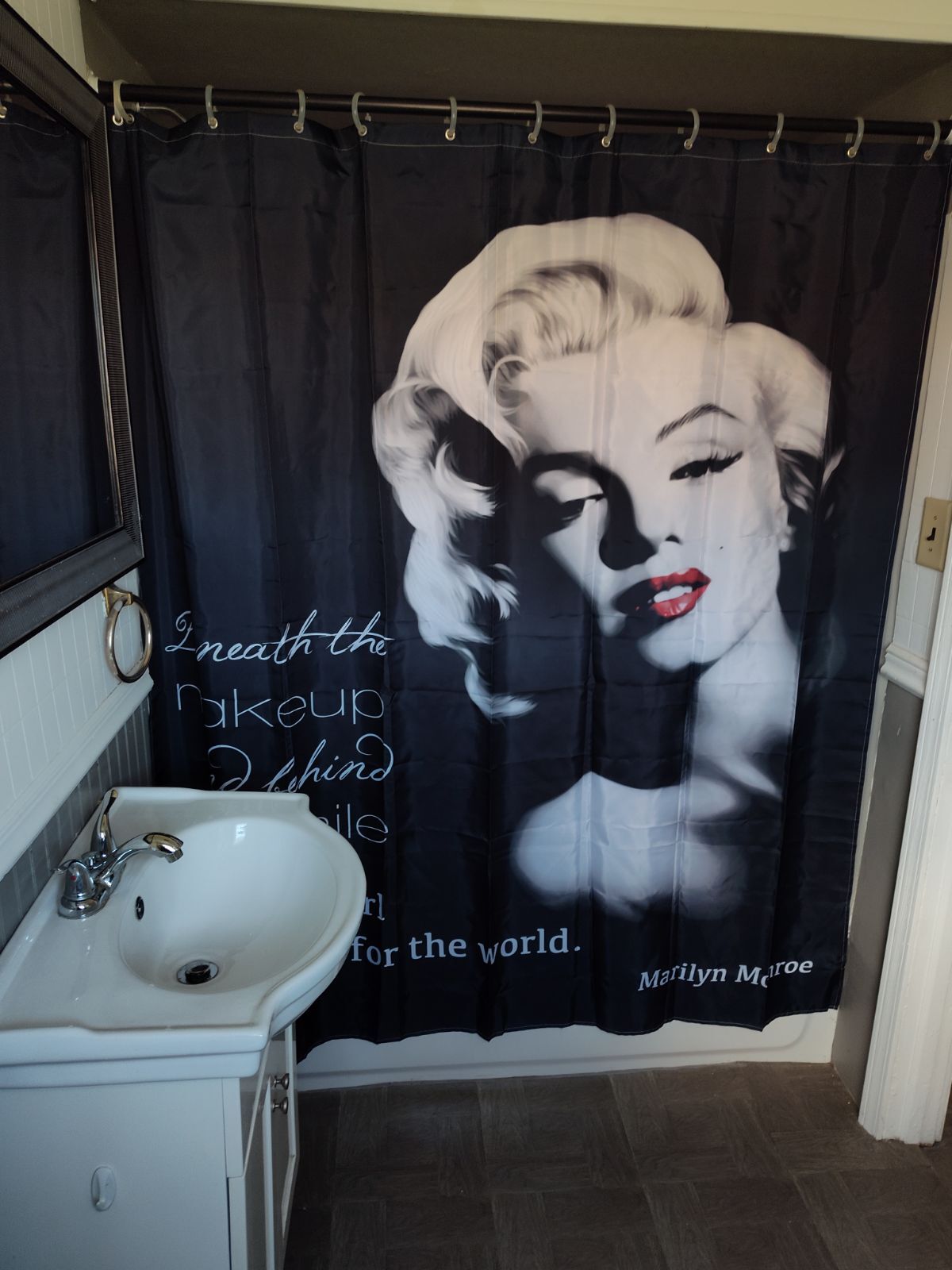 Building Photo - 10850 Parkside Ave