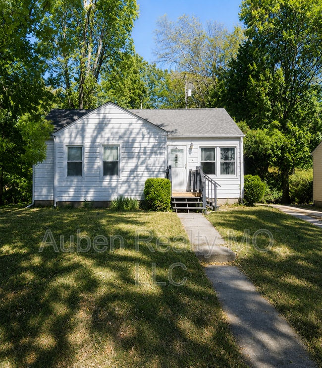 Building Photo - 1014 NE 43rd Terrace