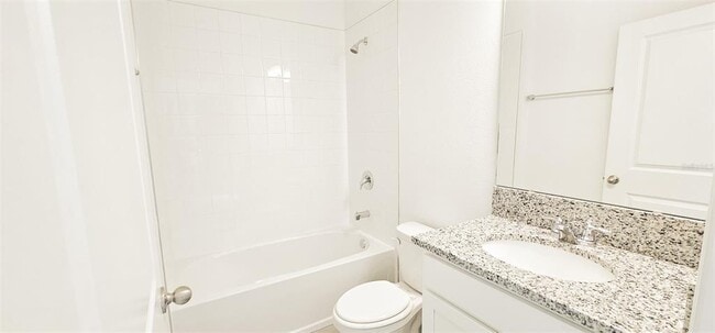 Building Photo - 413 Silver Palm Dr