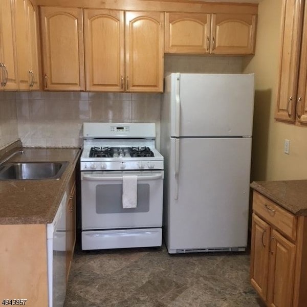 Building Photo - 15 Laurel Pl