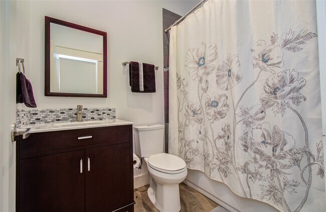 Building Photo - 4311 Marina St