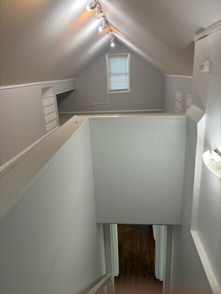 Building Photo - 2813 Pennsylvania Ave S