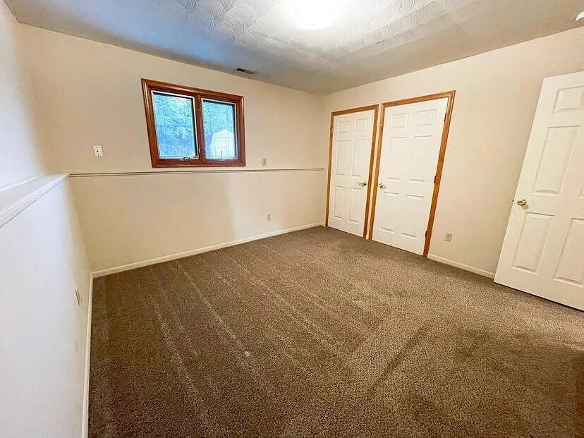 Building Photo - 5722 Ridgeway Dr