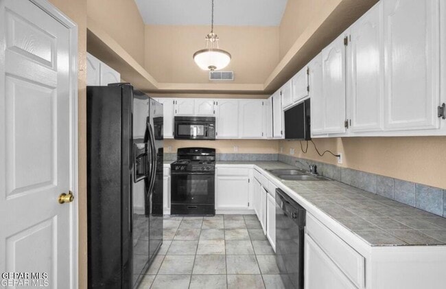 Building Photo - 12369 Tierra Apache Rd