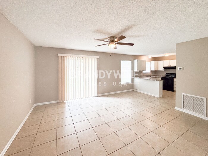 Building Photo - 2174 Cypress Landing Dr