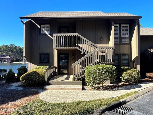 Building Photo - 250 Sugar Gum Ln