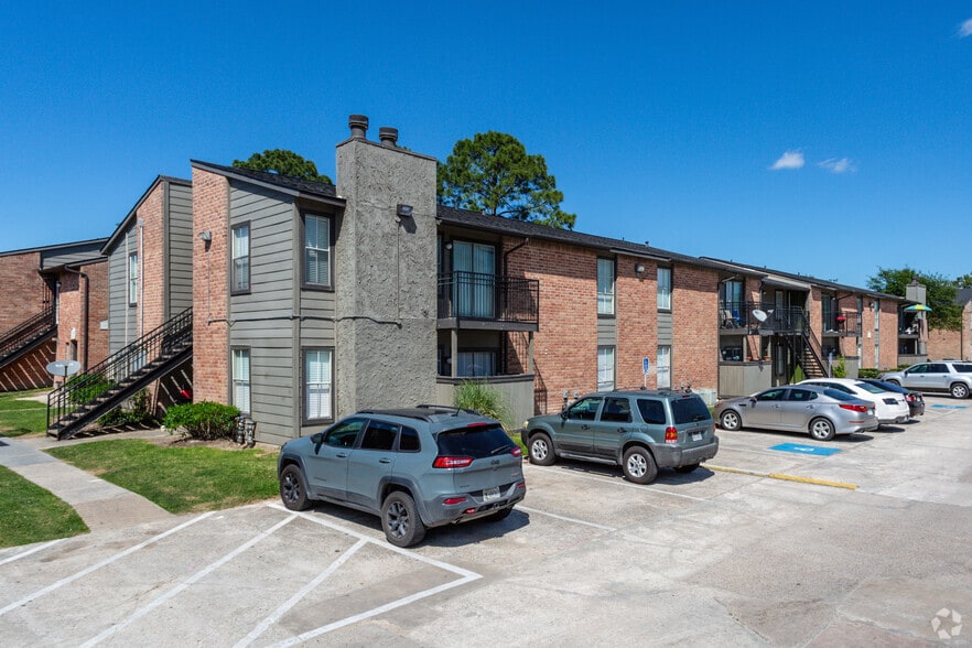 Primary Photo - Salado at Cityview