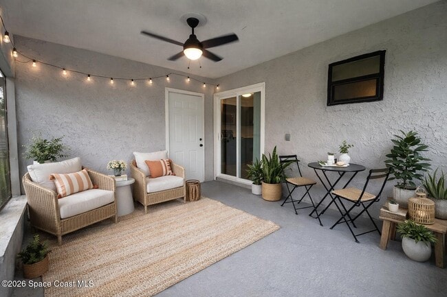 Building Photo - 306 Palm Ave